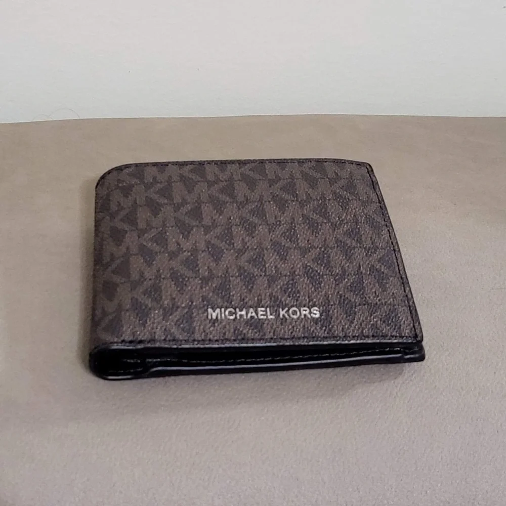 Michael kors Logo Billfold Wallet With Coin Pouch - Picture 1 of 4